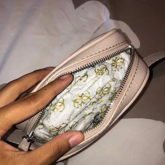 GUESS waist bag - Picture 5 of 5